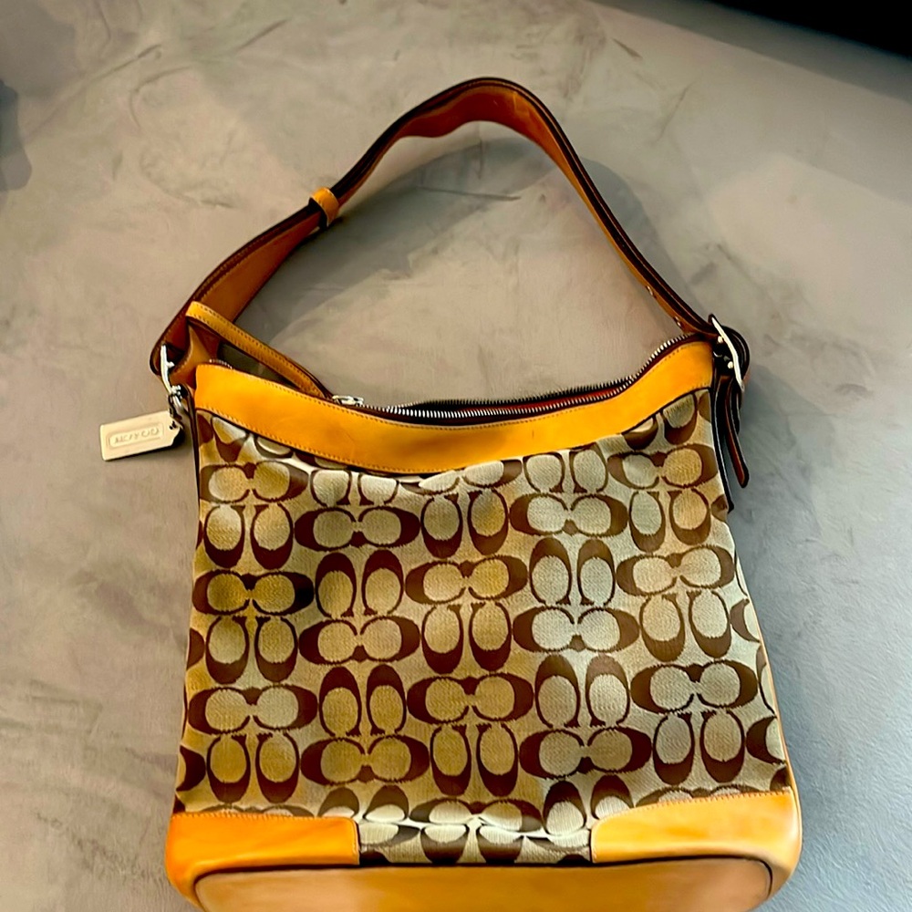 The Size, Length Is About 11 Inches, Width About … - image 1